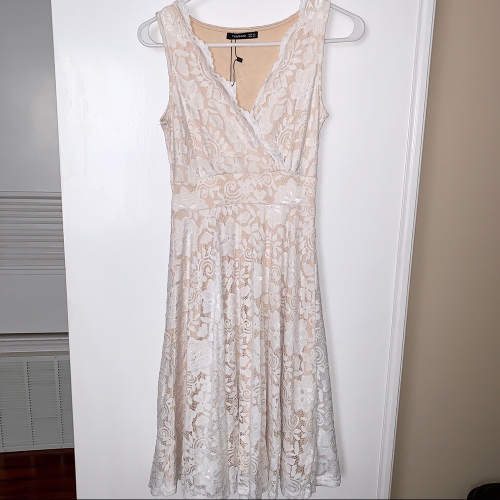 🌿 NWT Cute White lace dress